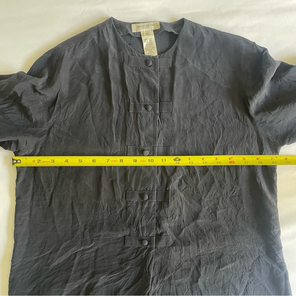 Vintage Jones New York 100% Silk Black Collarless Button Up Shirt Blouse - Picture 12 of 13